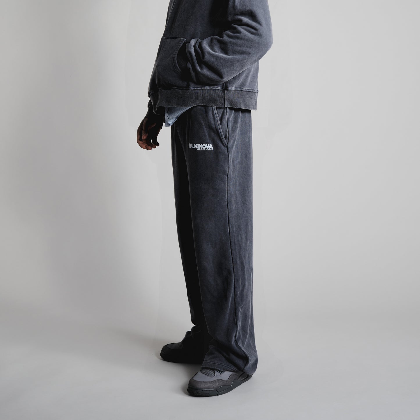 pantalones de chándal anchos